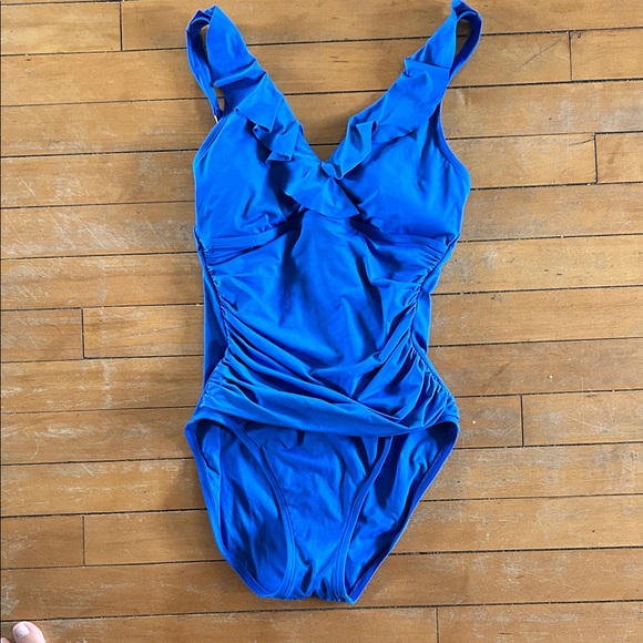 La Blanca Other - EUC Vibrant women's Blue One Piece Swimsuit